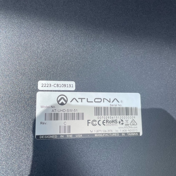 Atlona AT-UHD-SW-51
With Rack Mount Unit - Picture 2 of 10